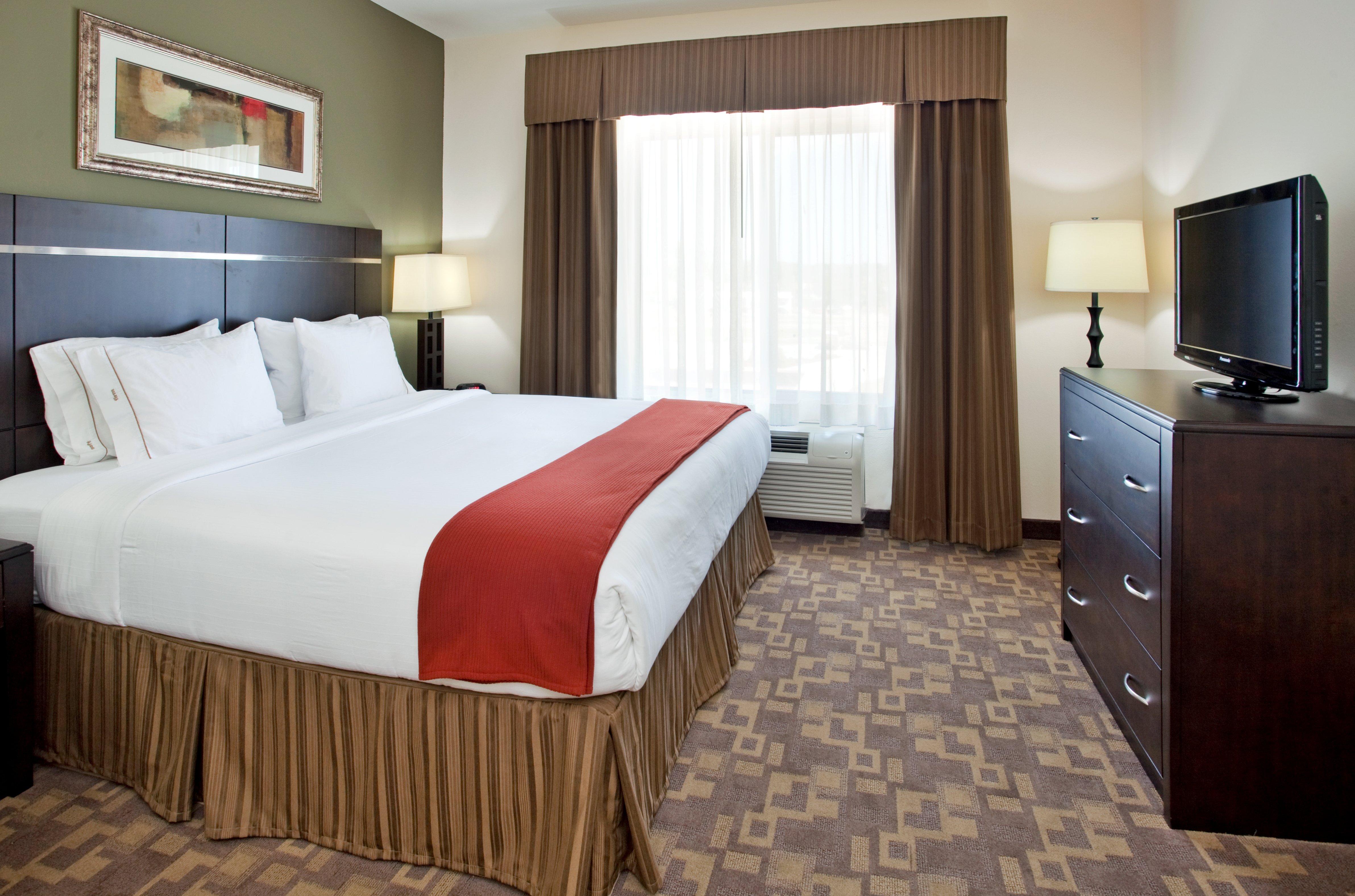 Holiday Inn Express & Suites North Topeka Bagian luar foto